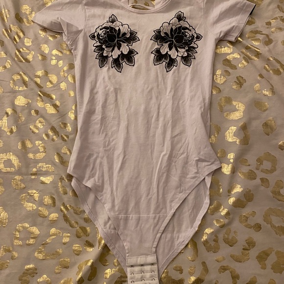 Frost Streetwear Bodysuit in White - Picture 2 of 5